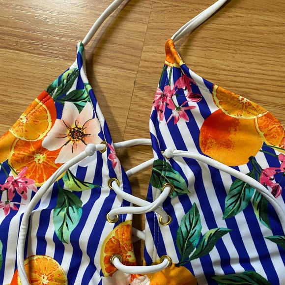 Tropical one piece bathing suit - Picture 2 of 4